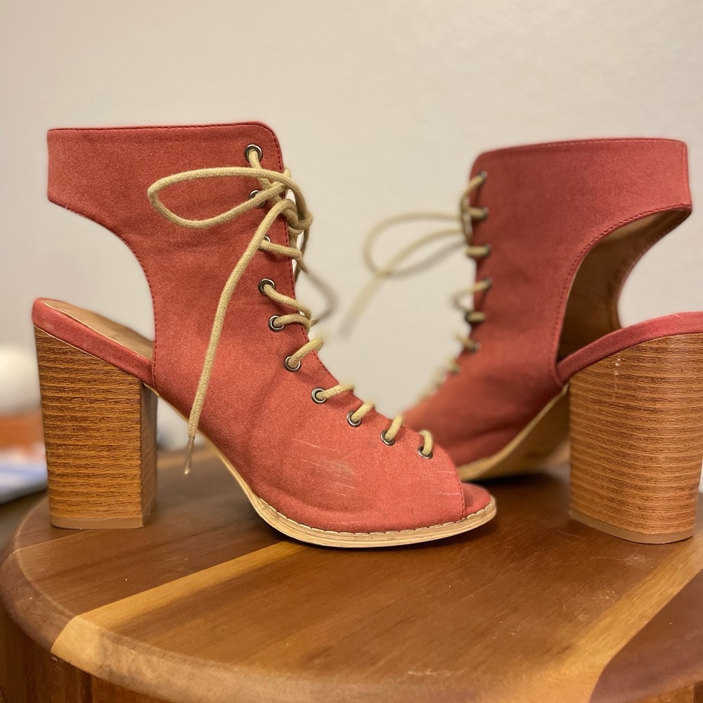 Perfect Spring Peep Toe Booties - Picture 3 of 7